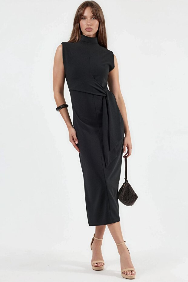 Busem V-Neck Tie Detail Midi Dress