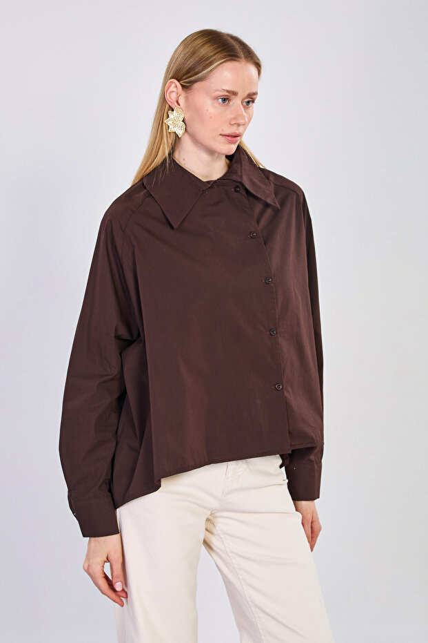 Women's Side Buttoned Pointed Collar Oversize Shirt - Bitter Brown