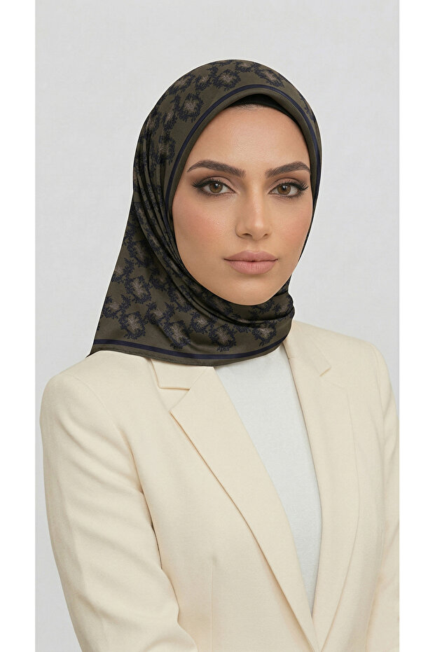 وشاح من الرايون بنقشة السارماشيك