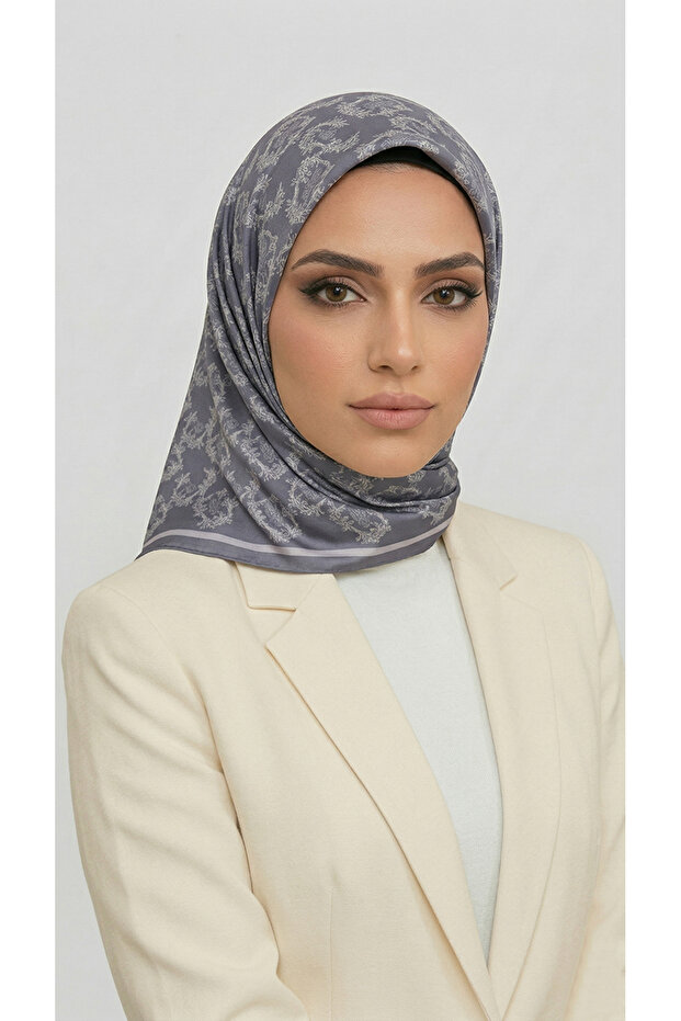 وشاح من الرايون بنقشة السارماشيك