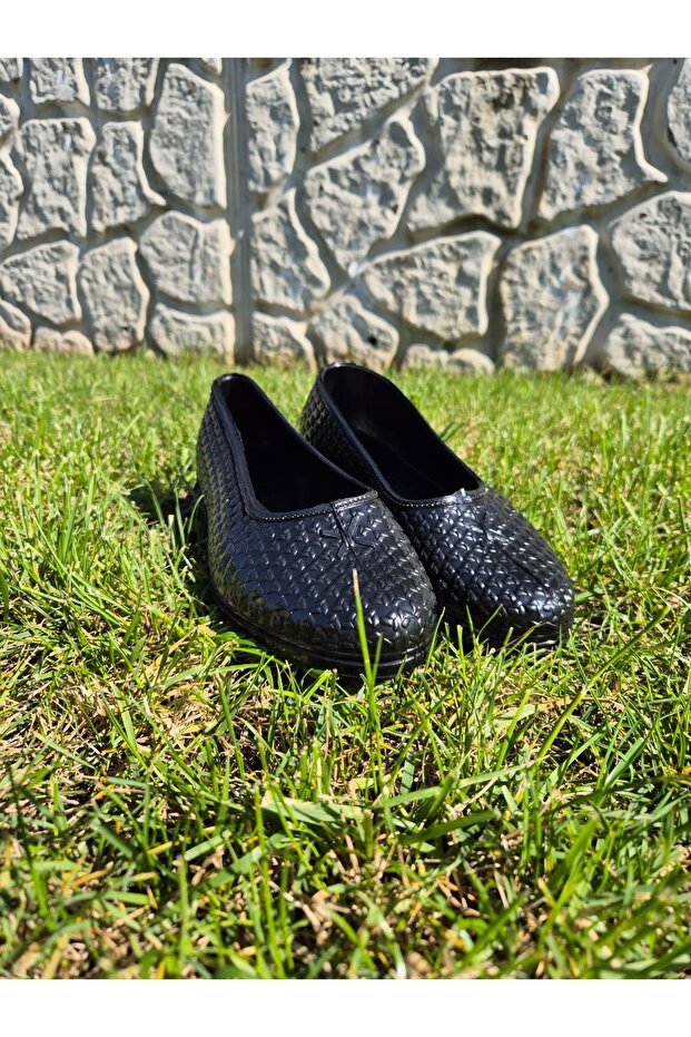 Women's Field Garden Shoes Non-Slip Sole Comfortable Lightweight Plastic Shoes