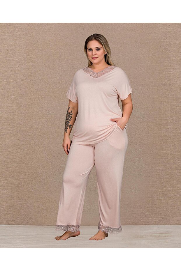 Short Sleeve Lace Plus Size Women's Pajama Set