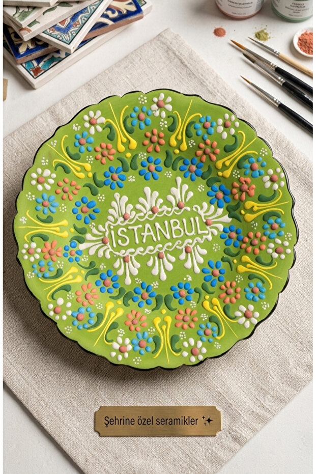 İstanbul Rölyefli Çini Tabak