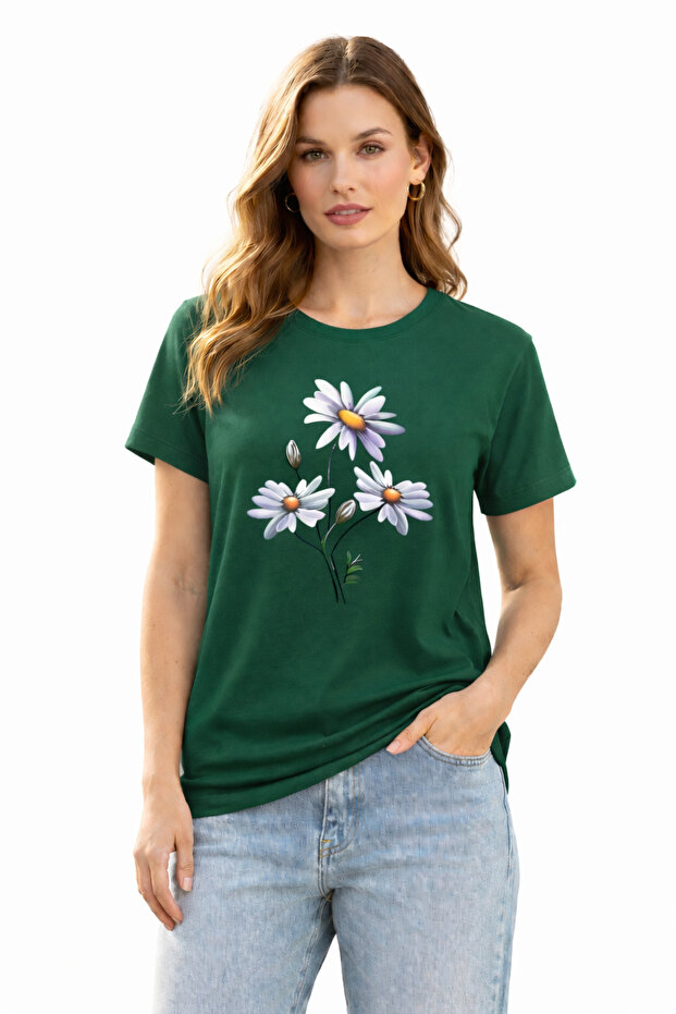 Oversize Women's T-Shirt / Tee with Daisy Print