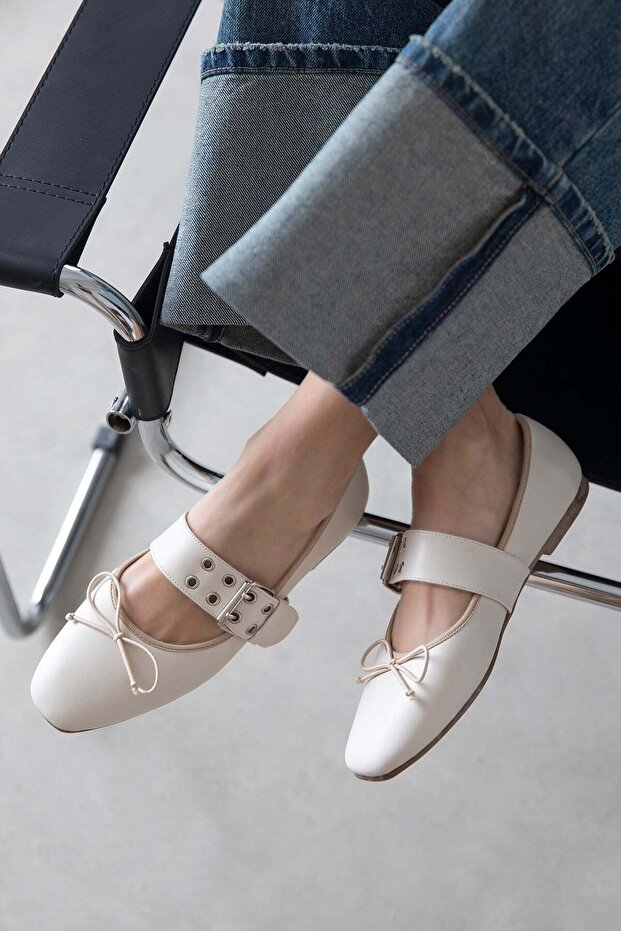 Faye Women's Belt Detailed Leather Ballerinas Beige