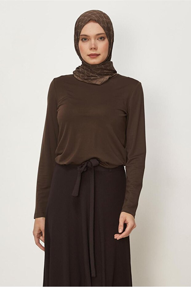 بلوزة بياقة دائرية 46496