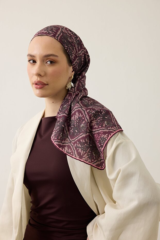 وشاح ناعم 1248 بلون الكرز
