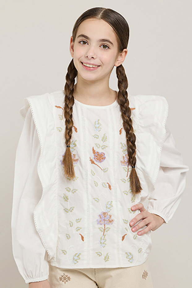 Embroidered Top with Round Neck and Leg-Of-Mutton Sleeves
