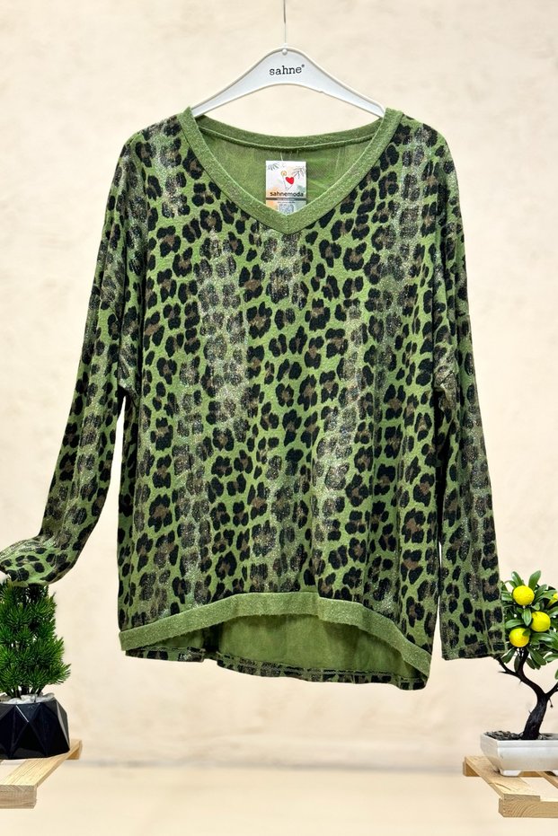 Leopard print v-neck glitter imported blouse