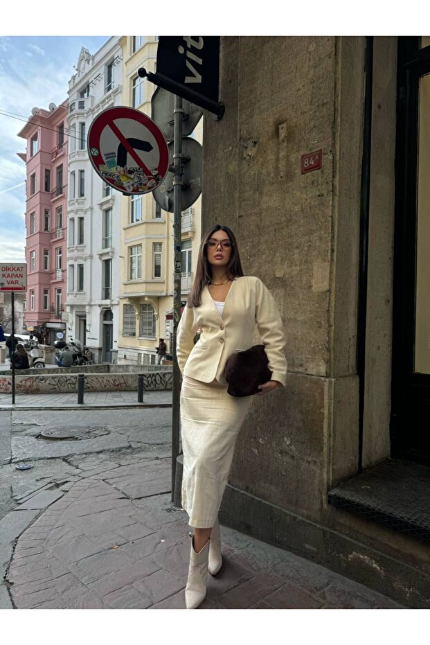 Balon Sleeves Jacket and Slit Skirt