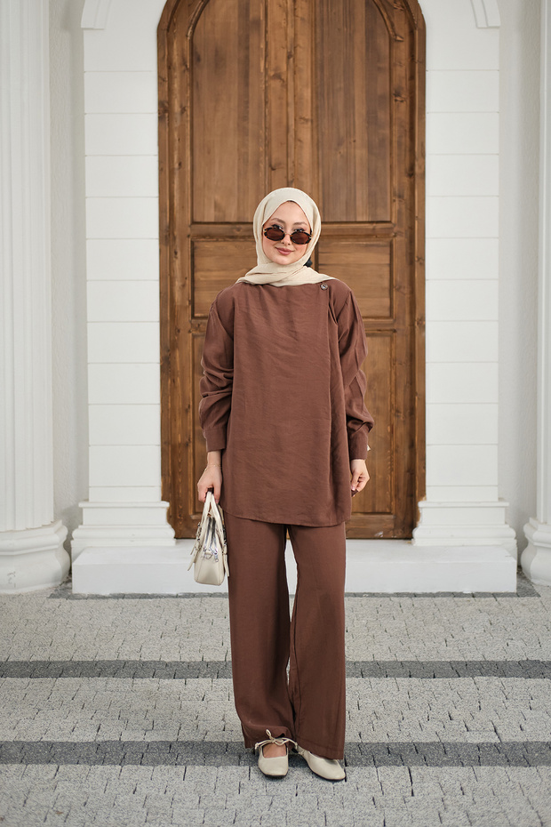 Women's Collar Button Detail Elastic Waist Adjustable Two-Piece Suit Brown