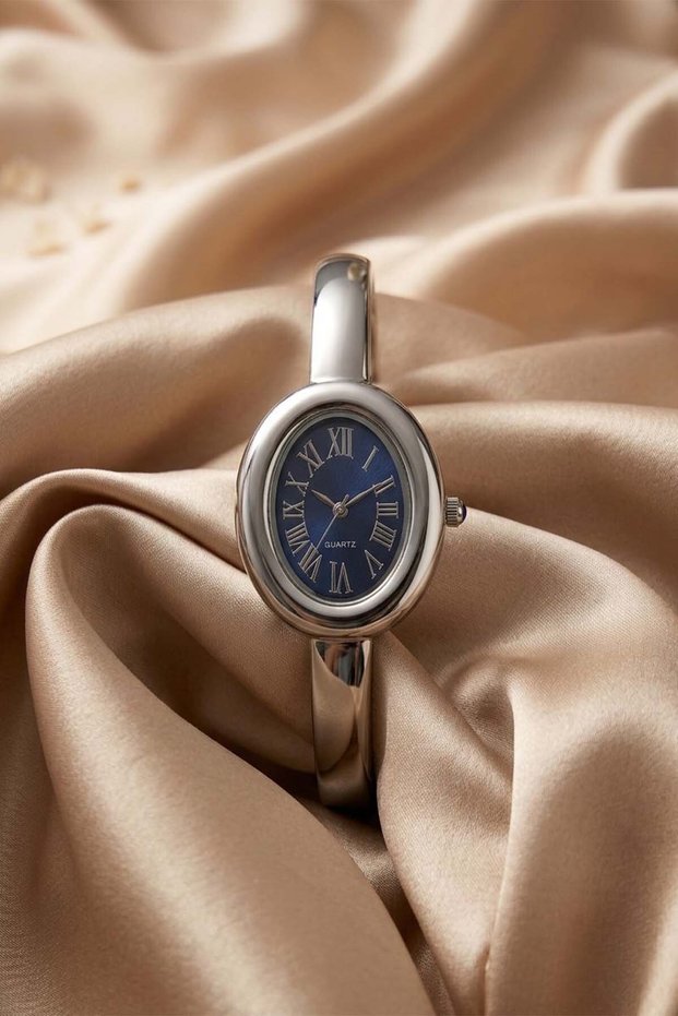 Cartion Women's Steel Watch Silver Color Oval Case Vintage Luxury Special Design Stylish Elegant Women's Wristwatch
