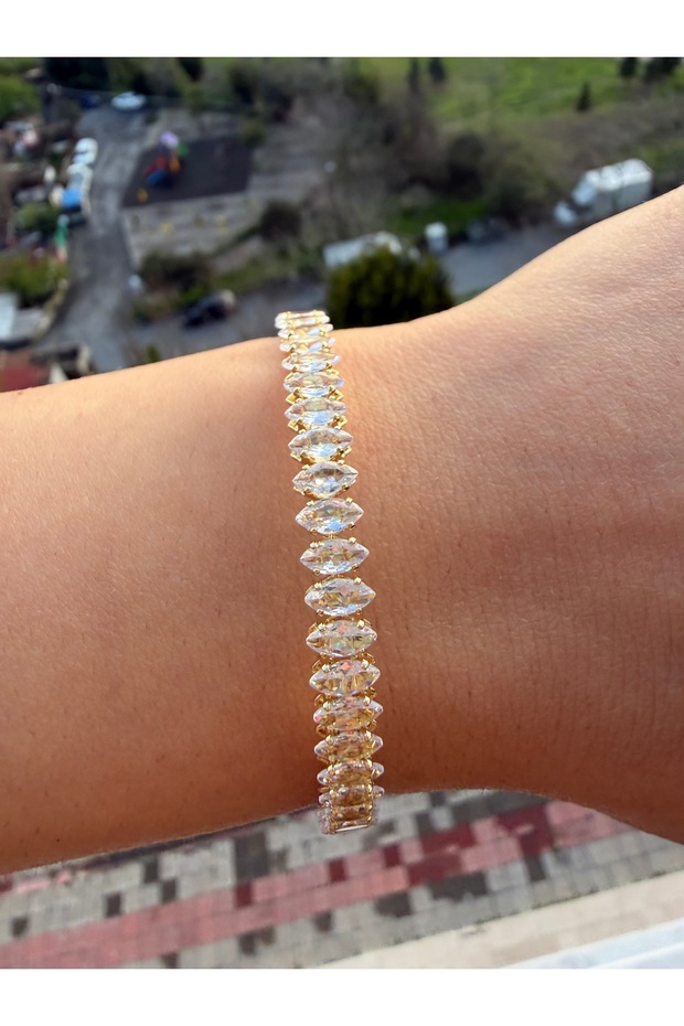 Gold Zircon Stone Women's Stylish Bracelet