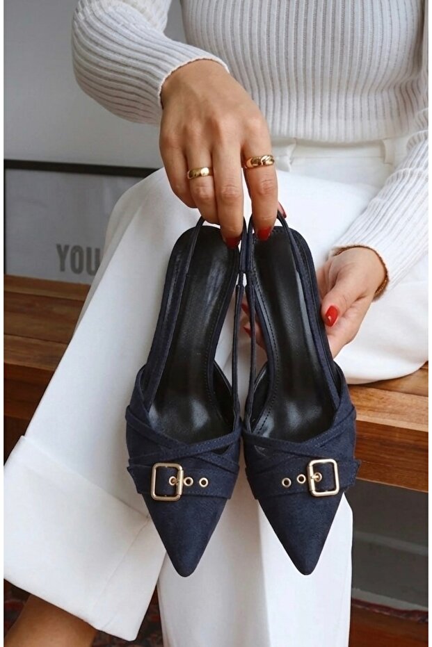Move Pointed Toe Women's Shoes with Encapsulated Strap Detail and Short Kitten Heel