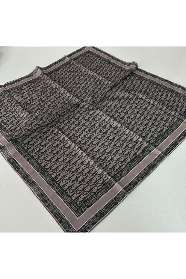 وشاح قطني ناعم بنمط D LRB3006