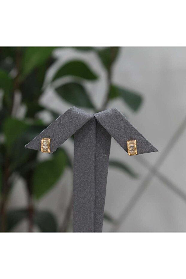 Luxurious Gold-Plated Replacement Earring That Does Not Cause Sensitivity