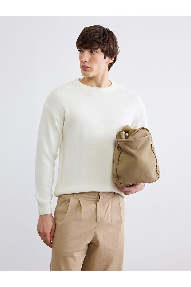 Nevavm Oval Collar Men's Knitwear Sweater with a Difference