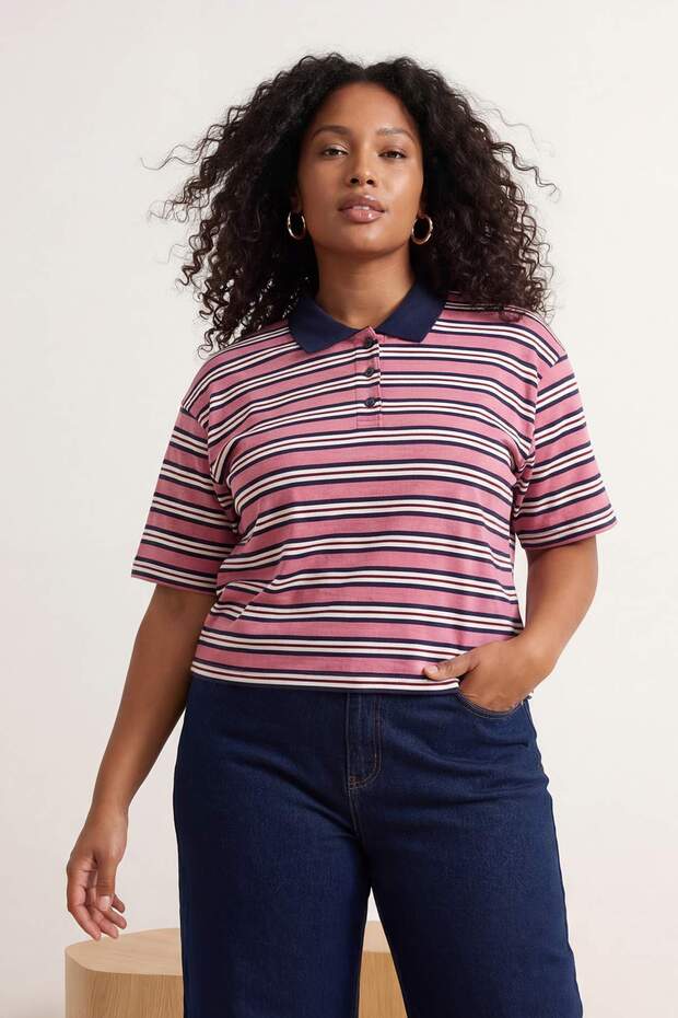 Pembe Polo Yaka Çizgili Crop Örme Büyük Beden Bluz TBBSS26AF00120 - 3