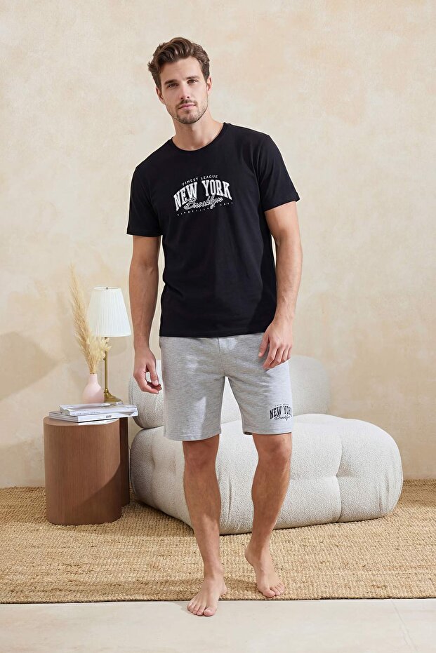 Siyah-Gri Baskılı %100 Pamuk Regular Fit Örme Şortlu Pijama Takımı TMNSS24PT00012 - 1