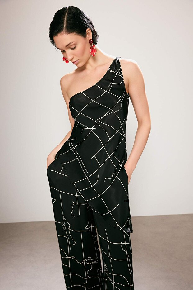 Trendyol Studio Siyah Desenli Asimetrik Dokuma Bluz TWOSS26BZ00573 - 2