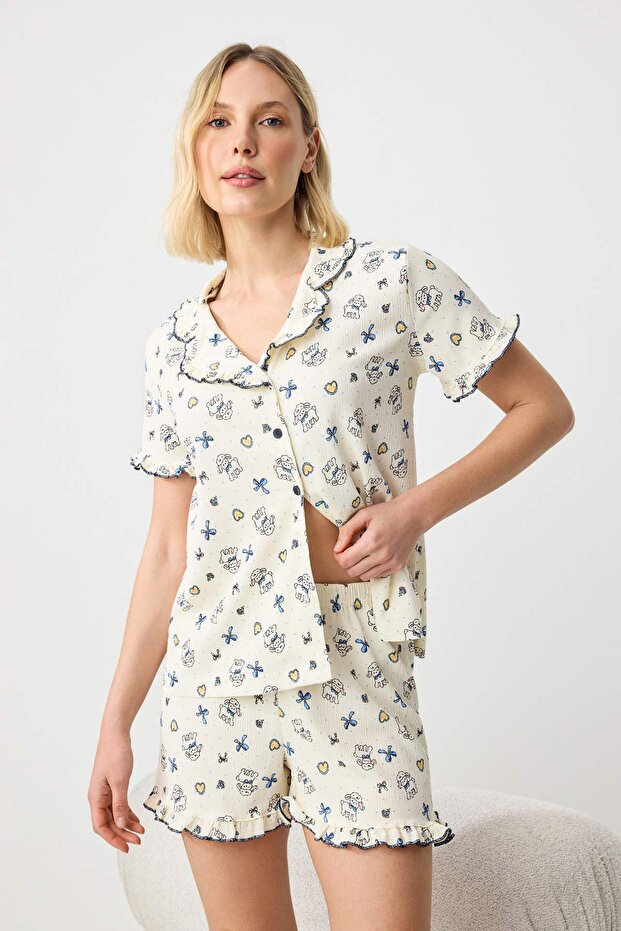 Trendyolmilla  Ekru Kuzu ve Kurdele Desenli Fırfırlı Bürümcük Örme Pijama Takımı THMSS26PT00226 - Görsel 3