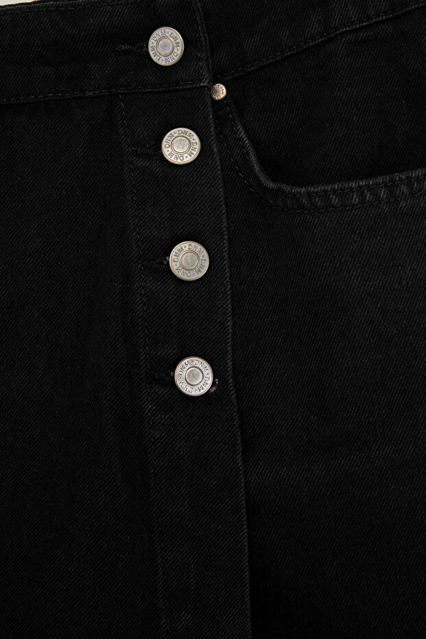 Siyah Düğme Detaylı Lastikli Yüksek Bel %100 Pamuk Non-Stretch Denim Şort Etek TBBSS26AP00021 - 6