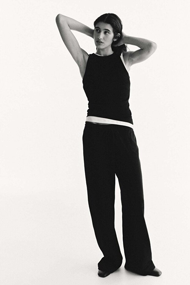 Wide joggers