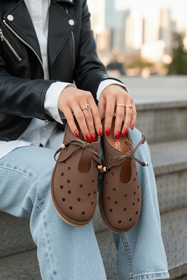 Vinner Brown Women's (2 cm Heeled) Round Toe Laser Perforated Shoes Slippers