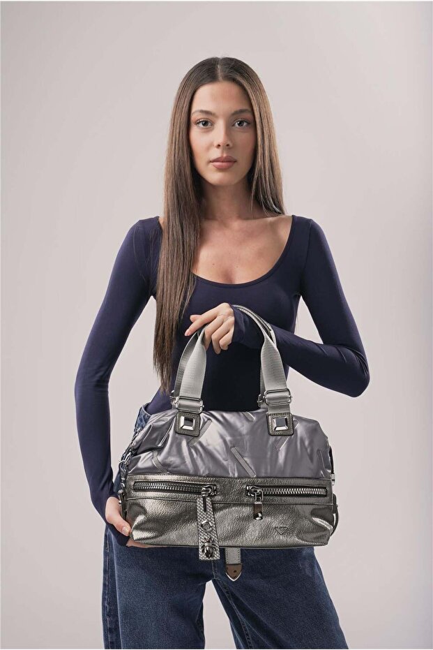 Women's 18010 Shoulder Bag