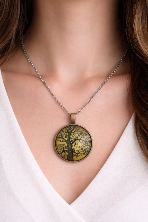 Tree of Life Patterned Round Pendant Silver Chain 60 cm Unisex Metal