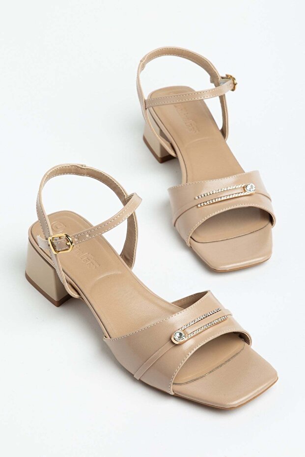 Large Size Women's Short Heeled Sandals with Nude Horizontal Stone Accessories