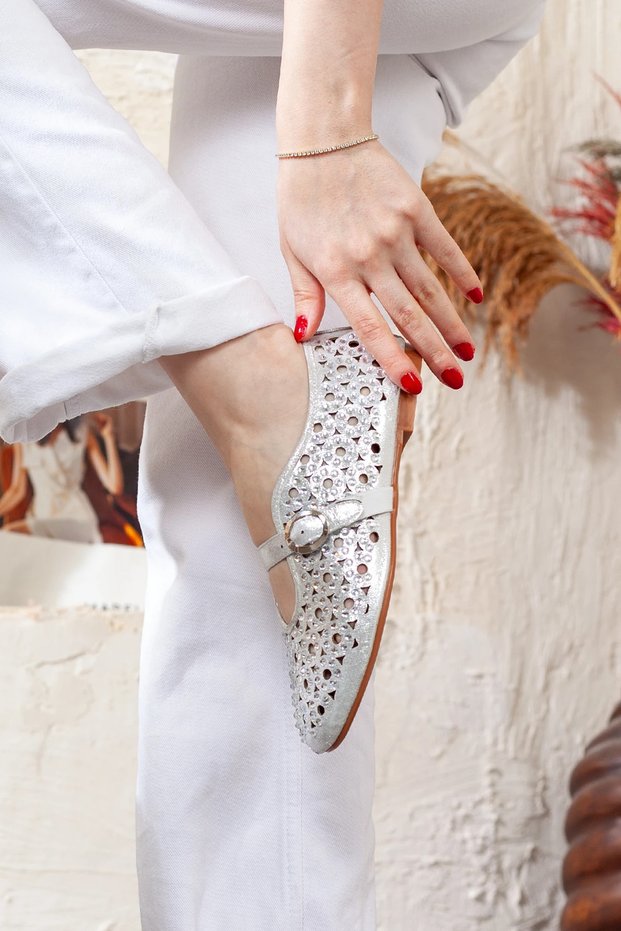 Women's Flat Ballerinas with Top Belt and Holes