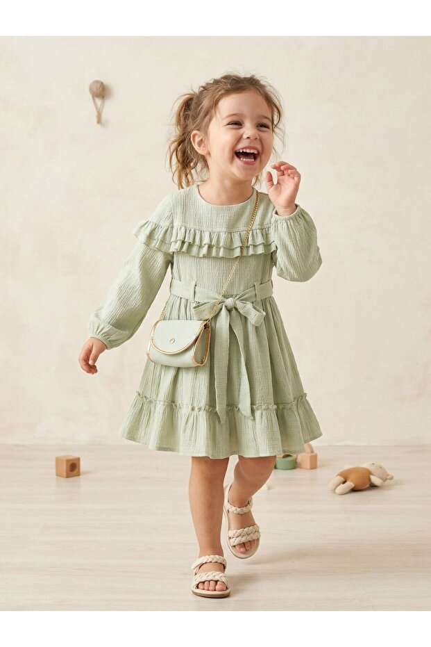Girl's Dress with Ruffles on the Shoulder