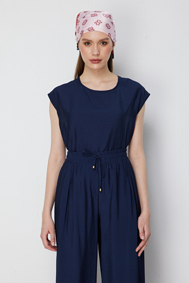Crinkled Patterned Blouse with Button Detail - 2