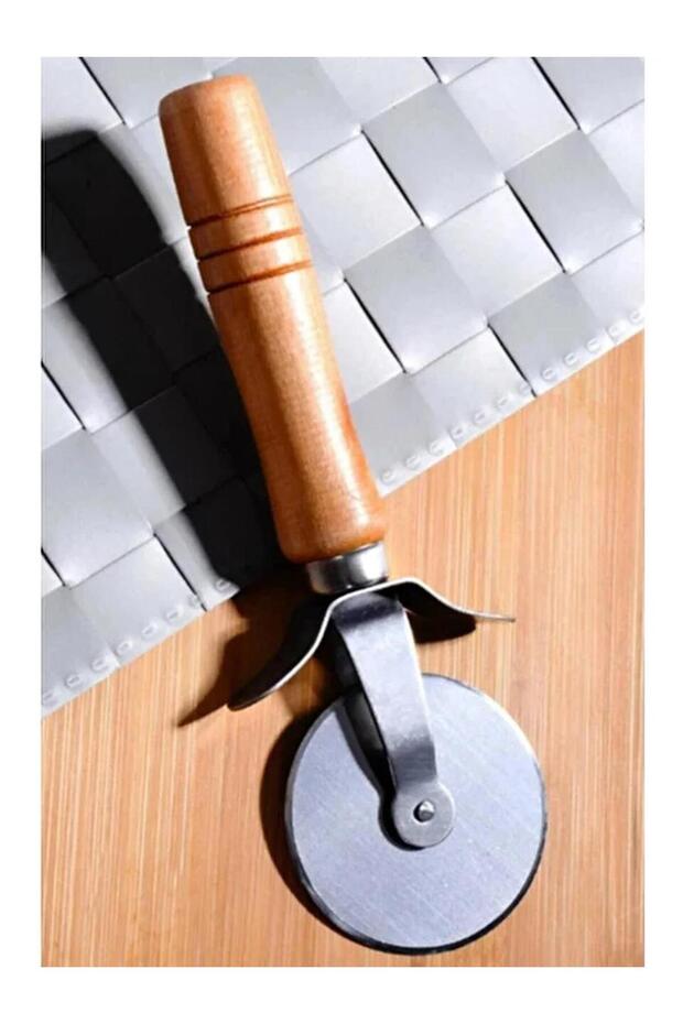 2 Pieces of Bamboo Handle Pizza and Dough Cutter Roulette 17 cm Steel Pizza Cutter