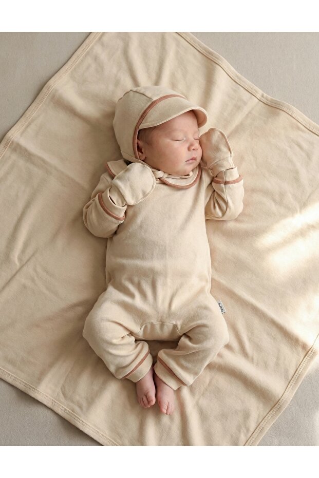 Set 4 piese bebe Kriss, model crem