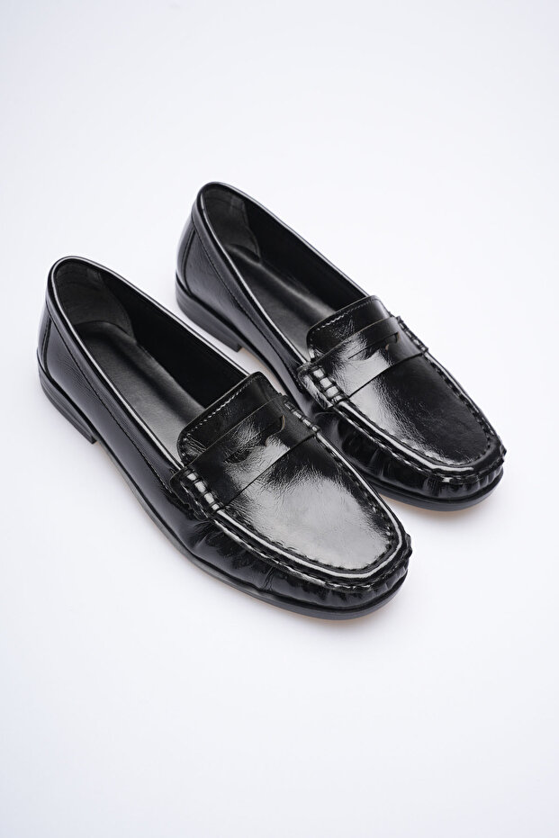 Lony Wrinkled Patent Leather Non-Slip Sole Casual Loafer