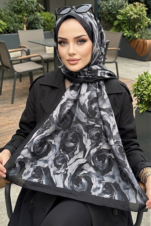 Black İpekhan Patterned Shawl