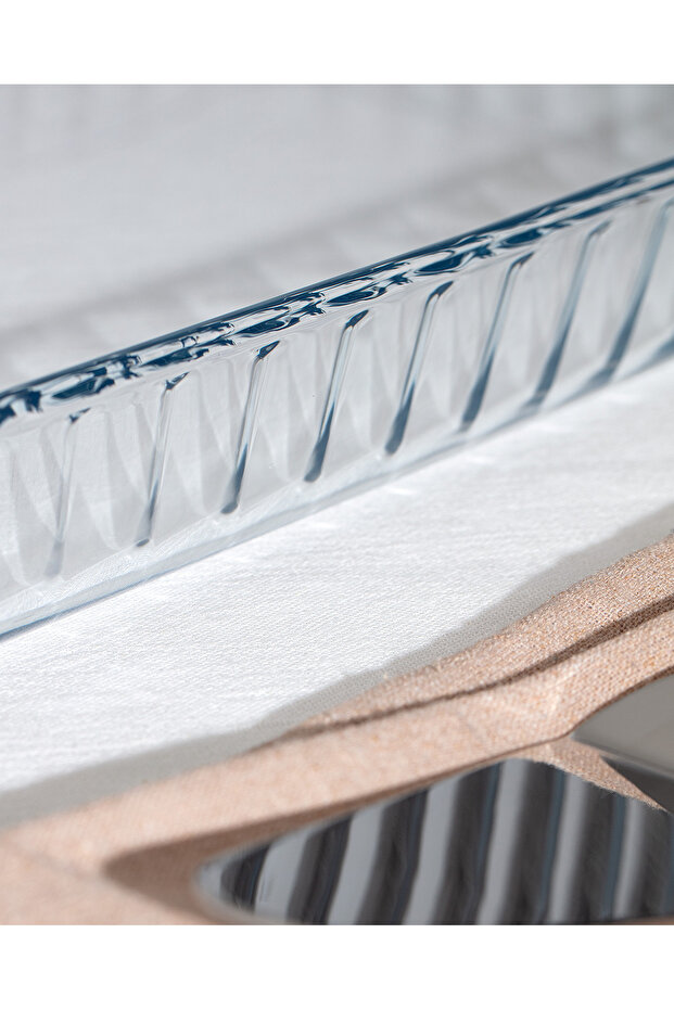 Chérie Rectangular Borosilicate Glass Baking Tray - Transparent - 5