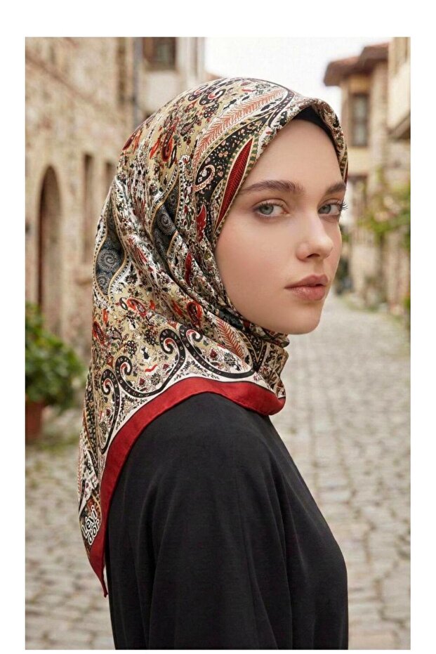 وشاح حريري بنمط عرقي