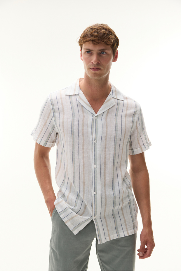 Men's Ecru Regular Fit Resort Collar Striped Short Sleeve Shirt