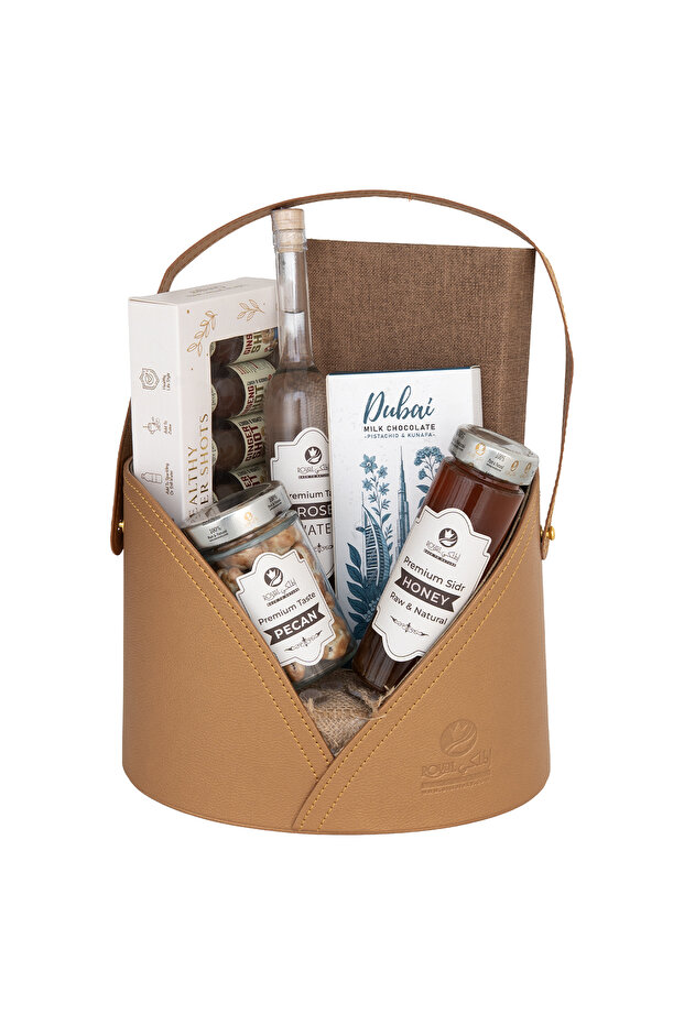 Luxury Hamper with Sidr Kashmir Honey, Dates, Chocolate Nuts, Rose Water & Kit