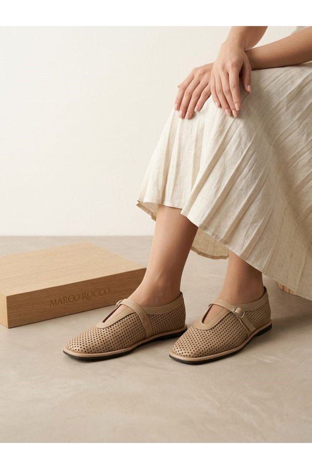 Genuine Leather Patent Leather Banded Women's Ballerinas