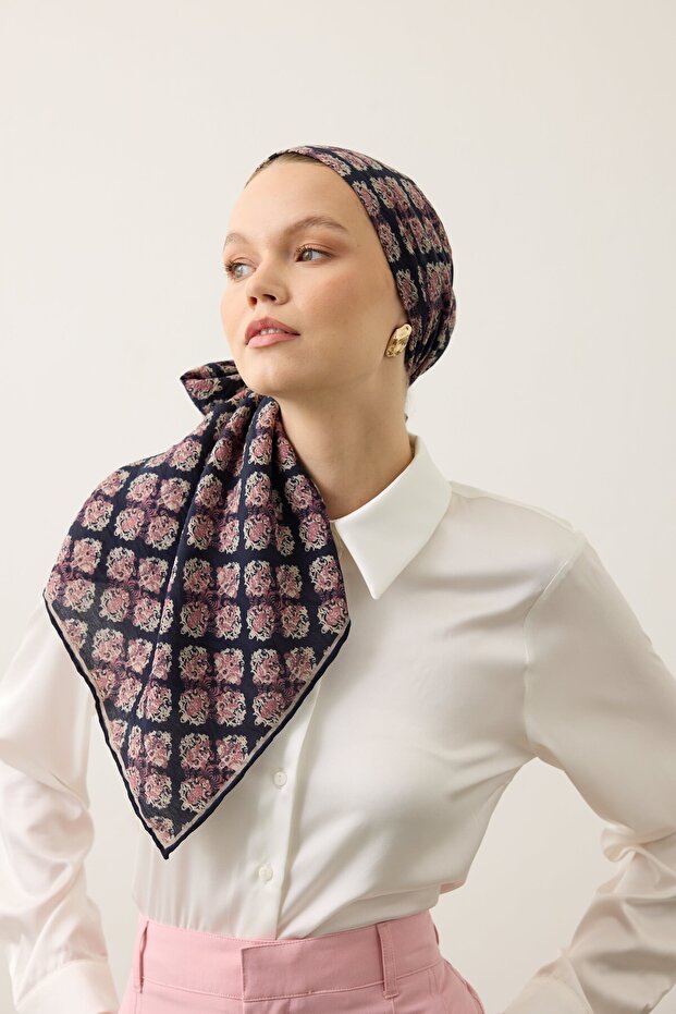 وشاح سيرين 4101 باللون الأزرق الداكن