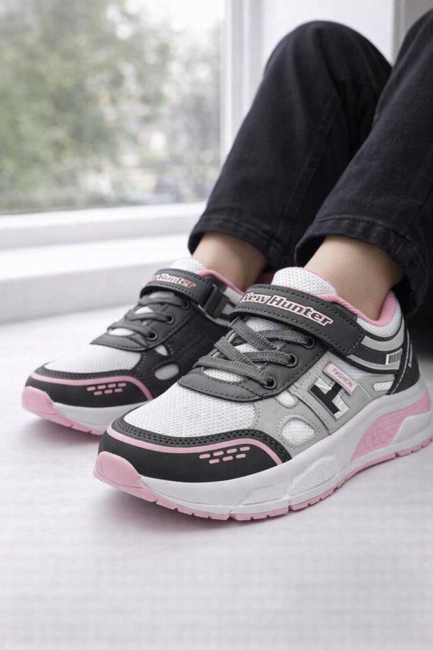 Unisex Children's Sports Casual Lightweight Velcro Laced Breathable Non-Slip School and Daily Sneaker