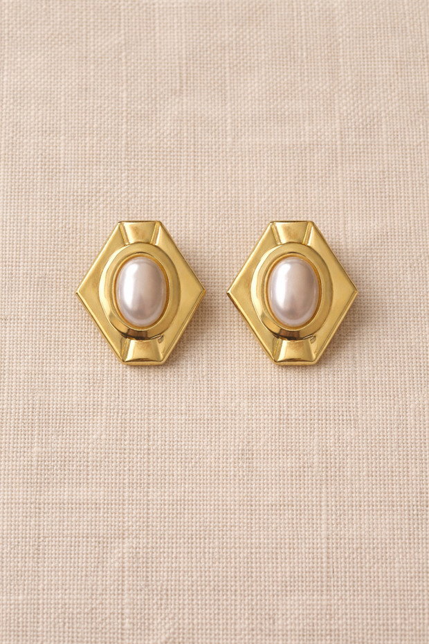 Gold Frame Pearl Detail Steel Vintage Earrings