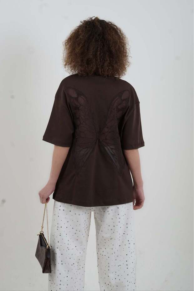 Coffee-Colored T-Shirt with Butterfly Embroidery on the Back