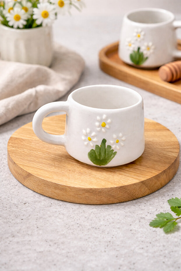 Daisy Patterned Ceramic Cup ☕ 🌼 - 4