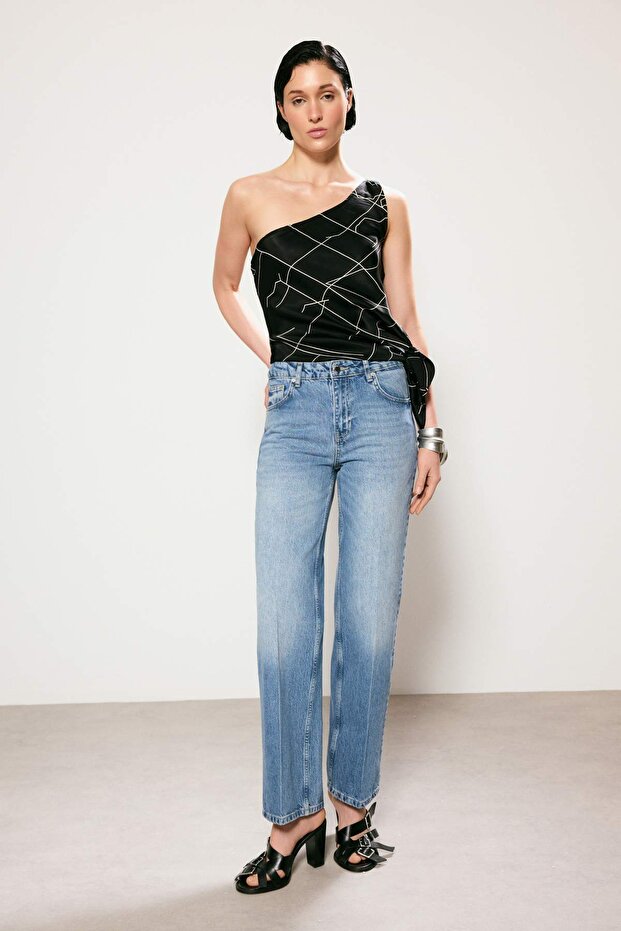 Trendyol Studio Collection Mavi More Sustainable Yüksek Bel Straight Düz Kesim Jeans TWOSS26JE00238 - 2
