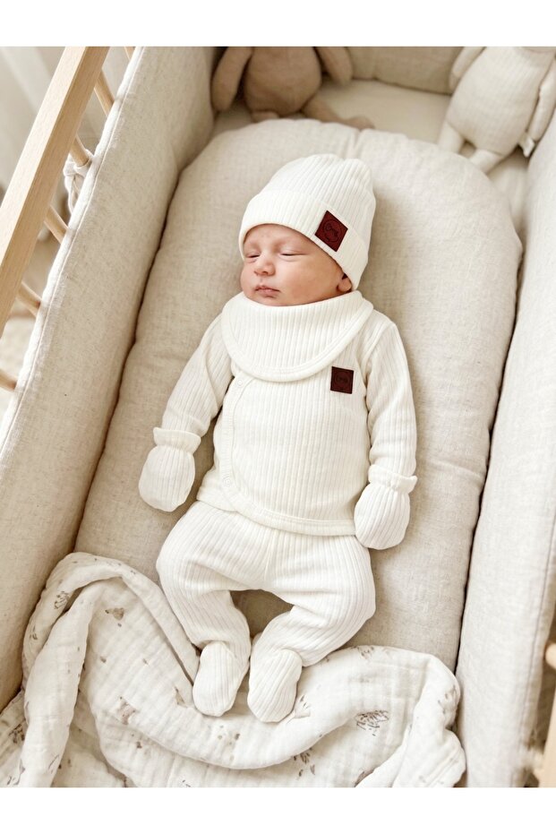5-Piece Ribbed Newborn Baby Hospital Take-Home Set